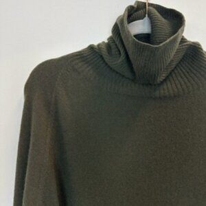 Celtic & Co Olive Green Lambswool Turtleneck Sweater XS